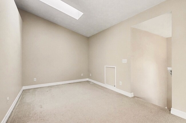 Building Photo - 113 Clubhouse Dr