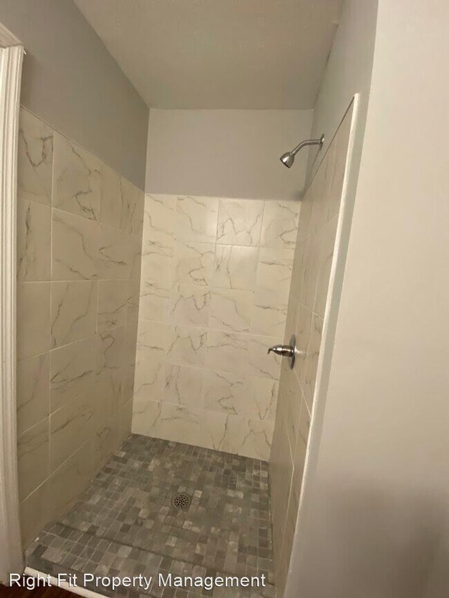 Building Photo - 3 br, 2 bath House - 5330 Delray Drive