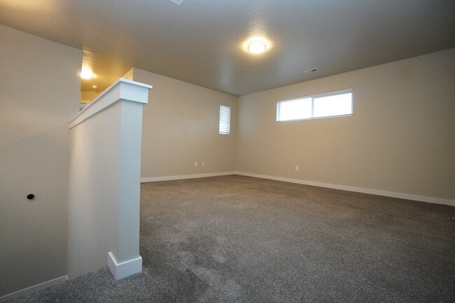 Building Photo - 6113 N Colosseum Ave