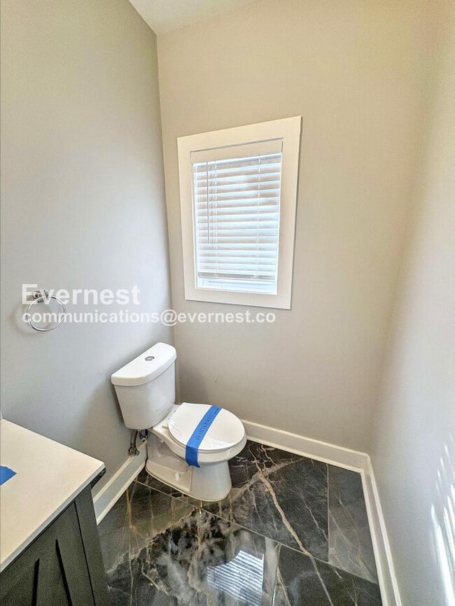 Building Photo - 463 Valley Hill Rd SE