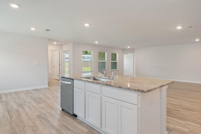 Building Photo - 5092 Gaineswood Dr