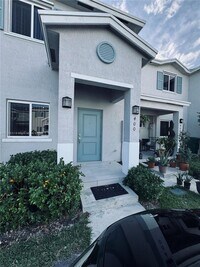 Building Photo - 400 NW 12th Pl