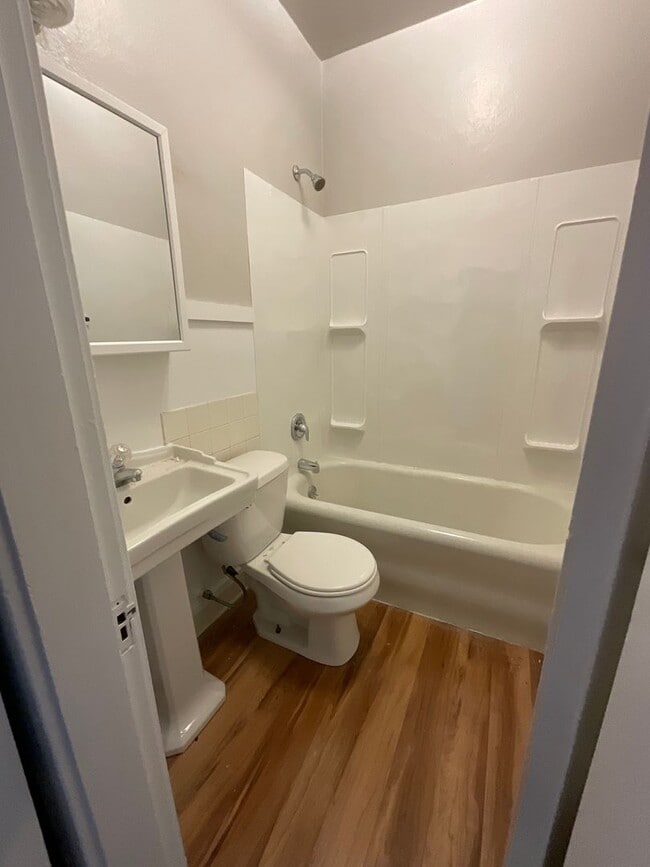 Building Photo - 1101 O Ave