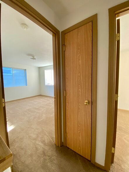 Upstairs hallway - 756 NE 92nd Ave