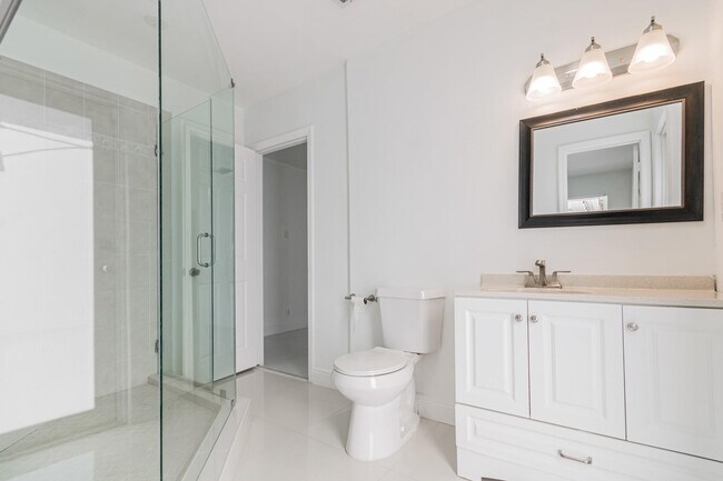 Building Photo - 2810 NE 60th St