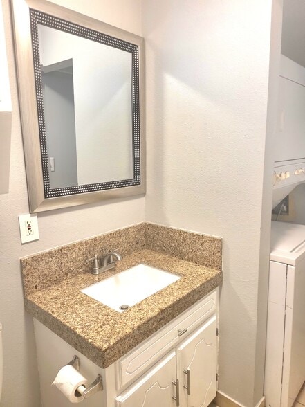 Building Photo - 312 Gastel Cir