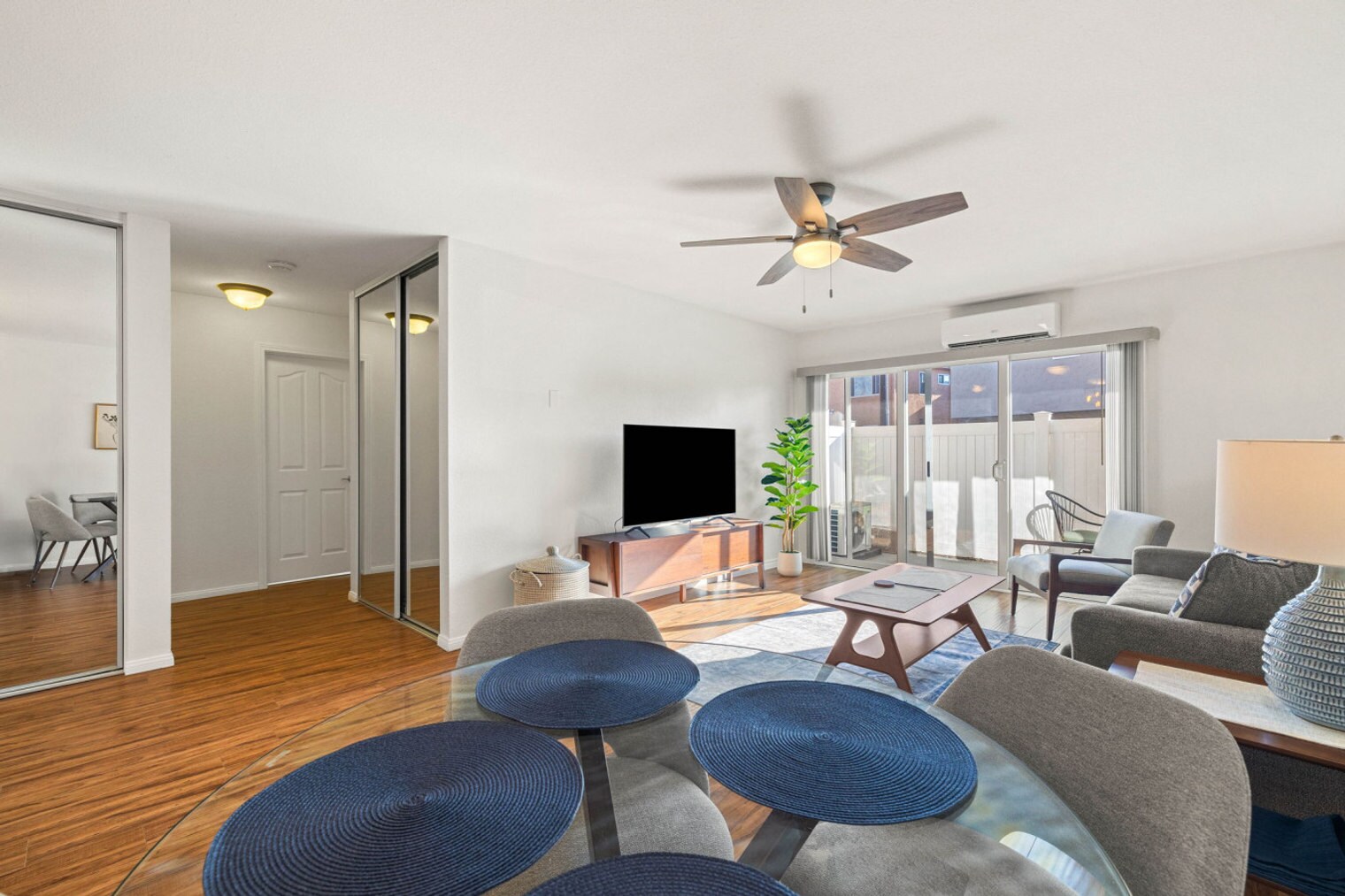 Building Photo - 3030 Suncrest Dr