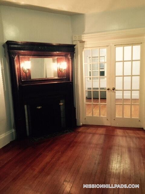 Building Photo - 40 Hillside St