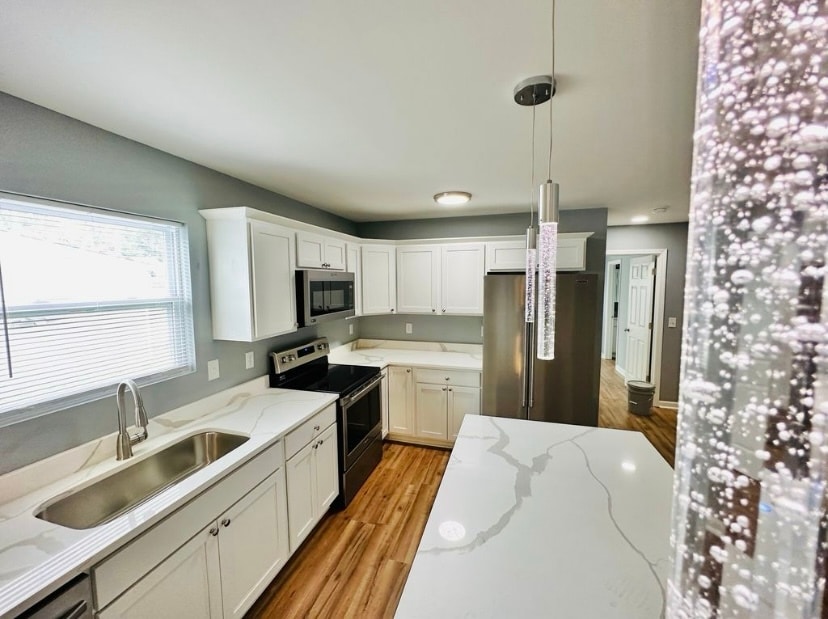 Kitchen - 4916 Mecca St
