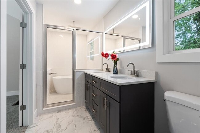 Building Photo - 3439 Jackson Dr