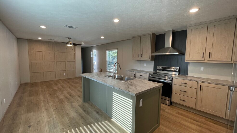 Floor plan - 1192 Village St