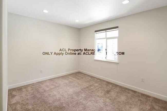 Building Photo - Spacious, 4 bed 3 bath Dublin Home For Rent