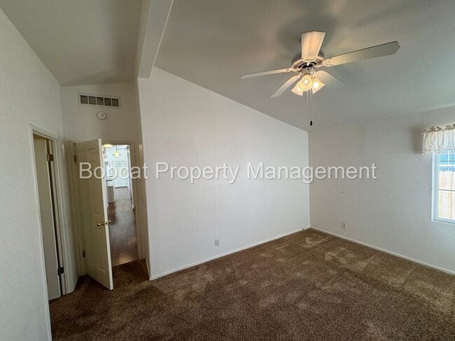 Building Photo - 1129 Gambrel Dr