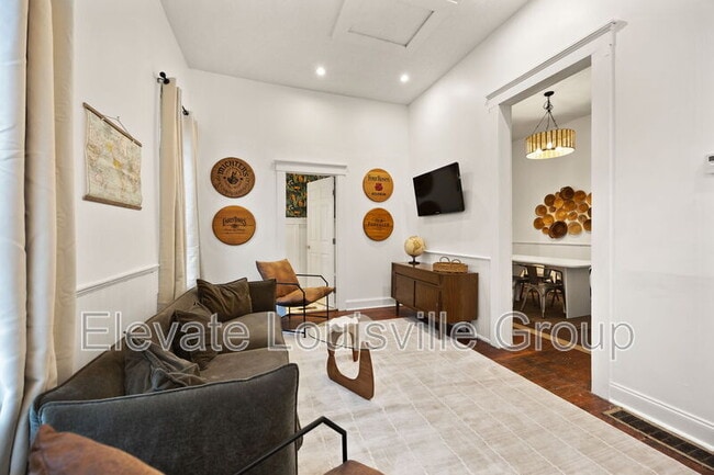 Building Photo - 915 S Shelby St