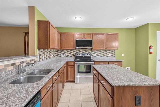 Building Photo - 12947 Michelle Dr