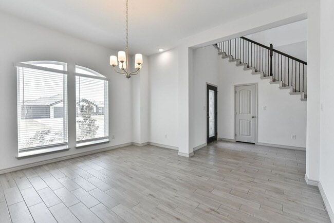 Building Photo - 7915 Gold Dr