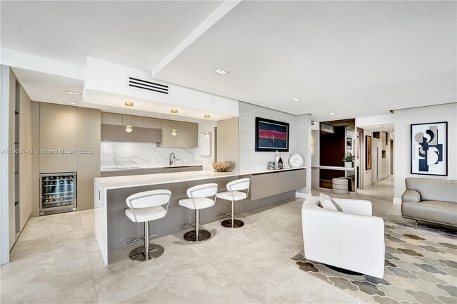 Building Photo - 19667 Turnberry Way