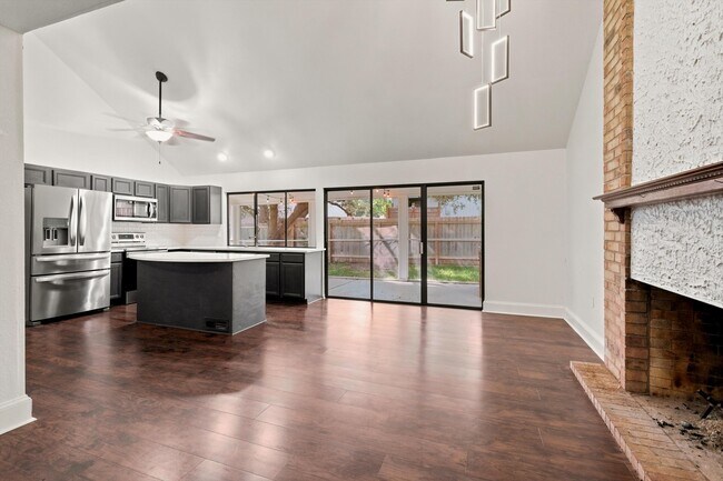 Building Photo - 8414 Zodiac Dr