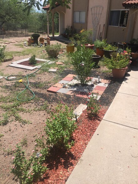 Primary Photo - 433 Avenida Garza