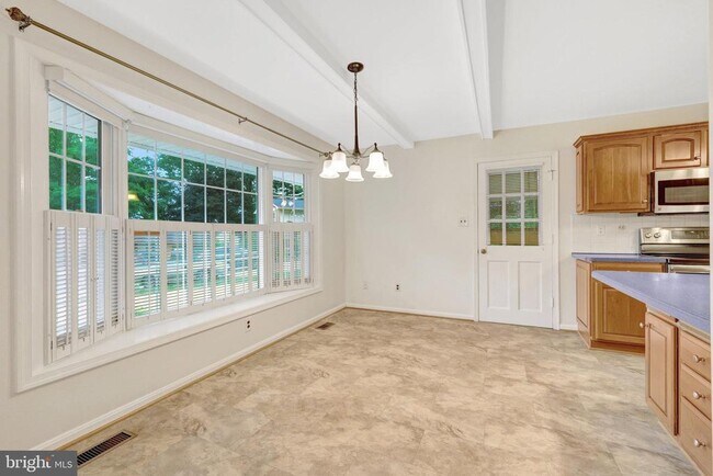Building Photo - 615 Kearney Ct SW