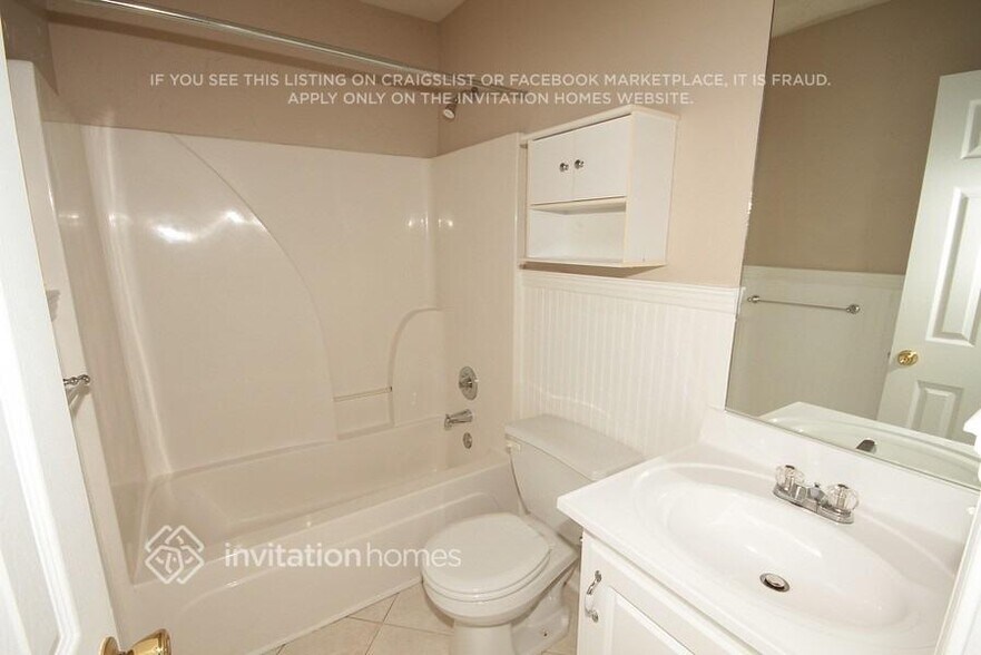 Building Photo - 2720 Hidden Creek Dr SW