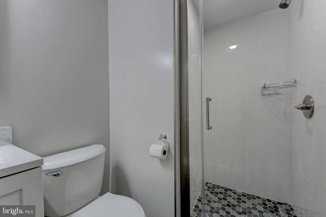 Building Photo - 2904 Kings Chapel Rd