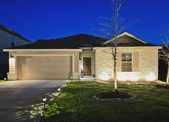 Building Photo - Move in soon! Beautiful  3 bedroom 2 bath near Lackland AFB