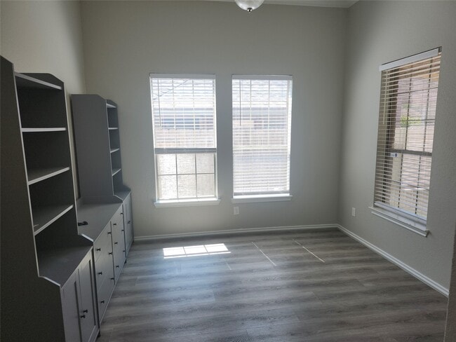 Building Photo - 28510 Rustic Pines Ct