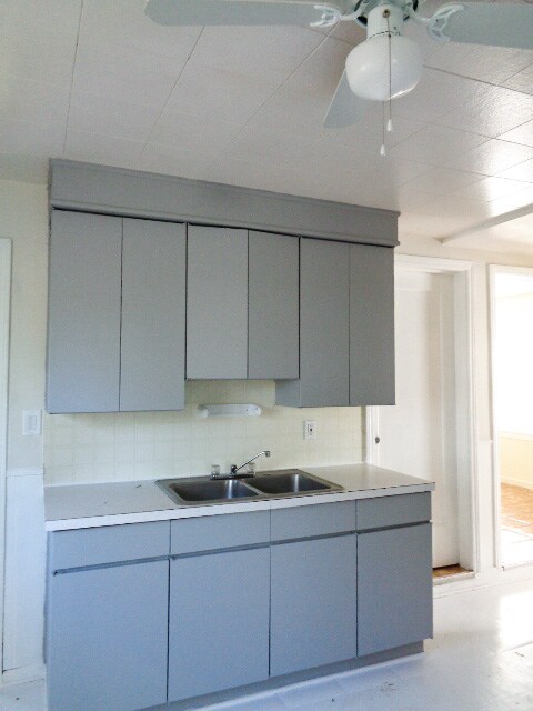 Building Photo - 7003 Yacht Ave