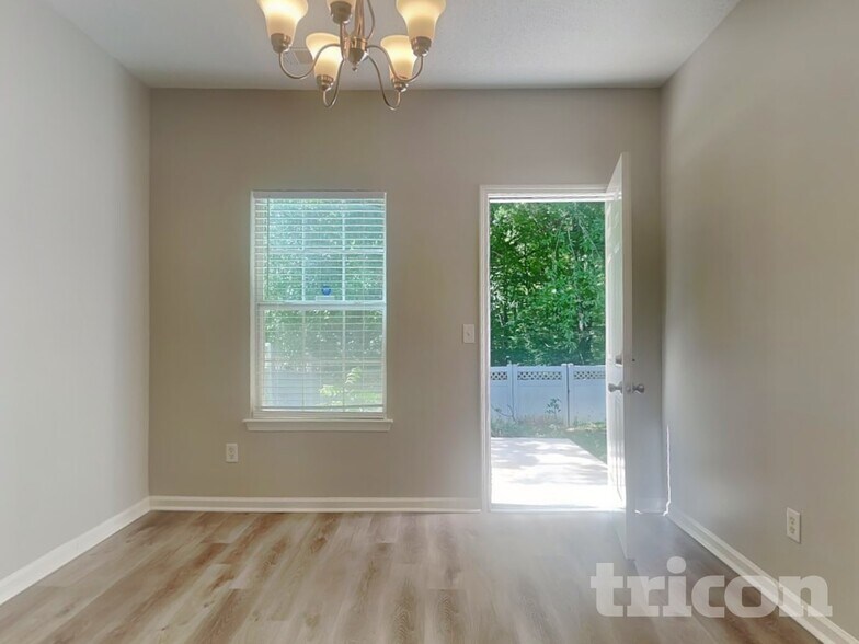 Building Photo - 222 Southwind Ln
