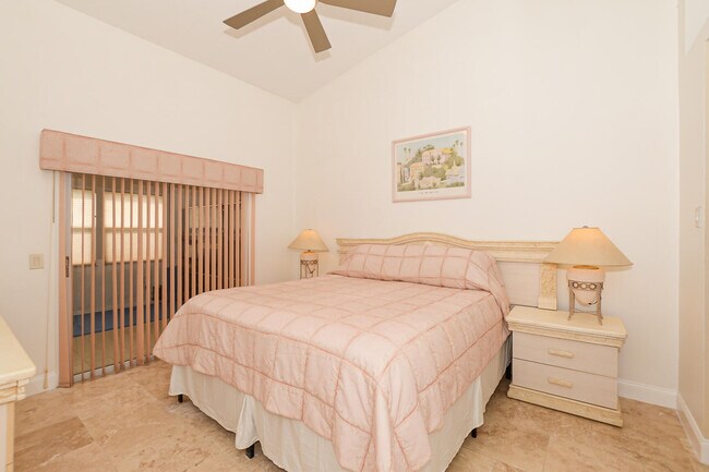 Building Photo - 4079 Garden Villas Ct