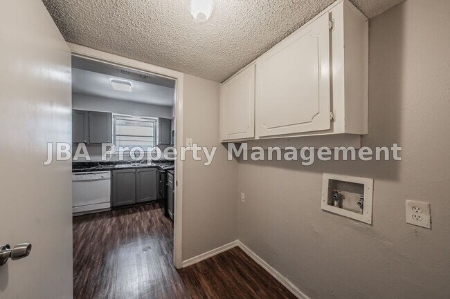 Building Photo - 1770 Farleigh Ct