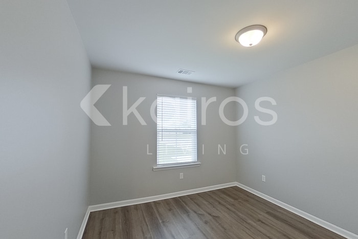 Building Photo - 118 Western Red Cedar Dr