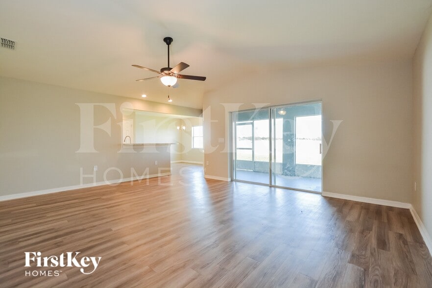 Building Photo - 127 Sandhill Crane Ln