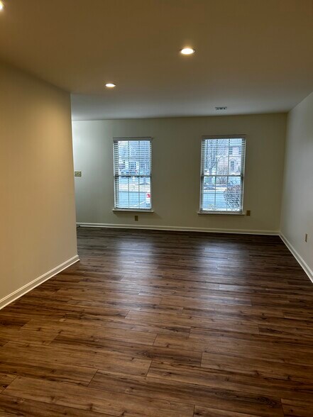 Living room - 365 Melbourne Ln