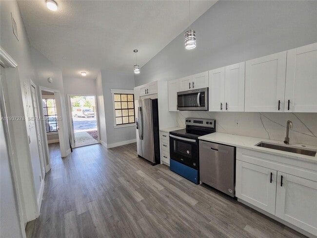 Building Photo - 3639 NW 83rd Ln