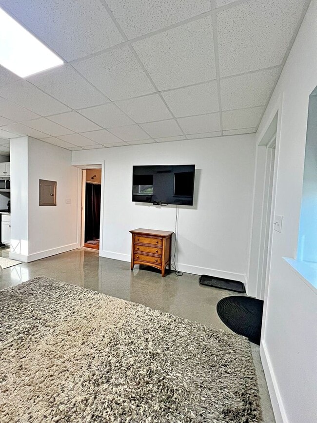 Building Photo - Furnished 1BR Apartment in Industrial Area | Easy I-64 Access | Truck Parking Available