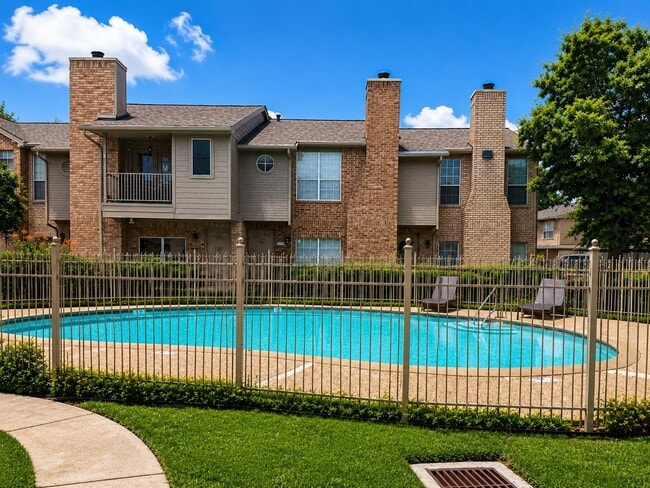 Building Photo - 1515 Sandy Springs Rd