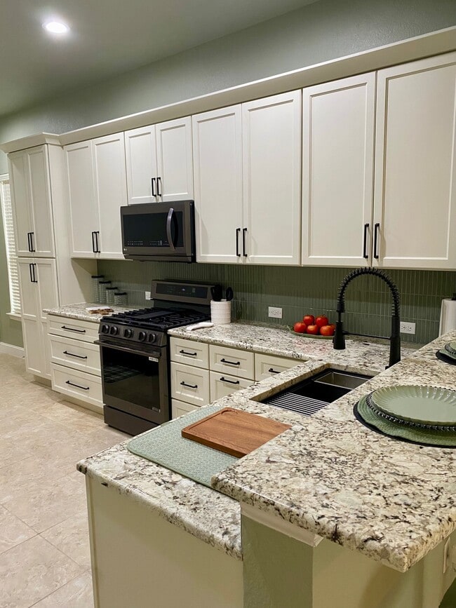 Building Photo - 5432 Mesquite Dr