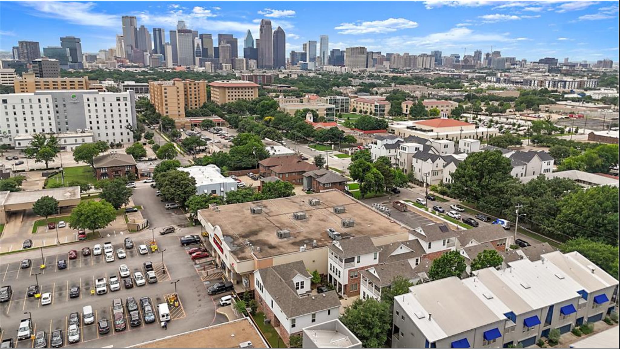 Building Photo - 1005 Cavour Pl