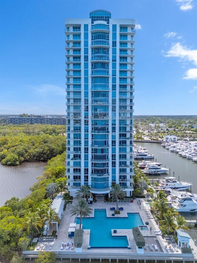 Building Photo - 17111 Biscayne Blvd