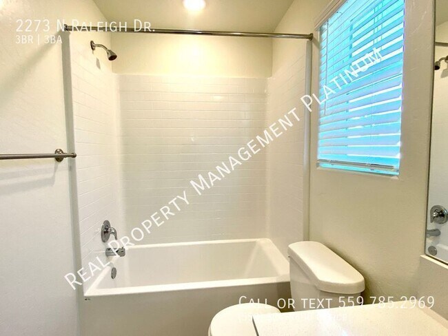 Building Photo - 2273 N Raleigh Dr