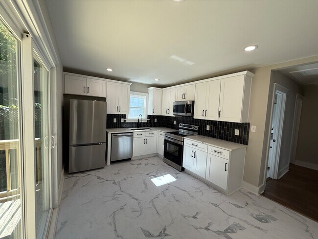 Building Photo - 1603 Browns Ave