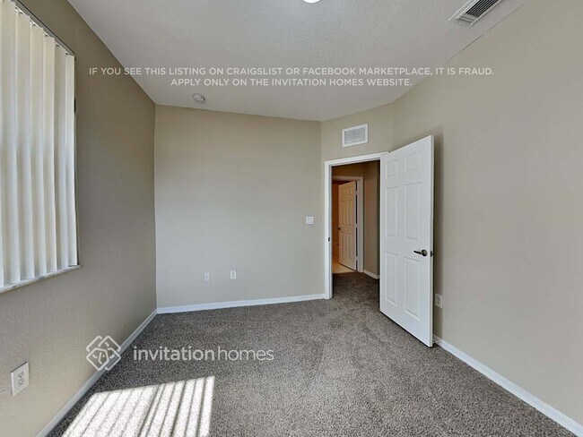 Building Photo - 11885 SW 152nd Pl