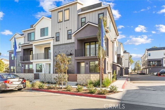 Building Photo - 19011 Main St