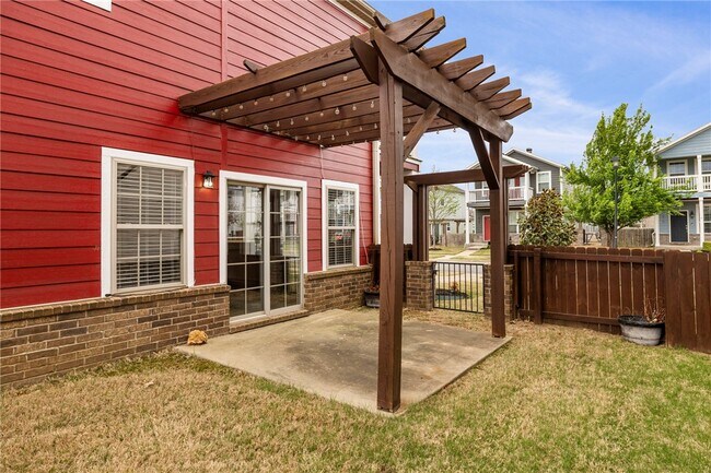 Building Photo - 614 N Keats Dr