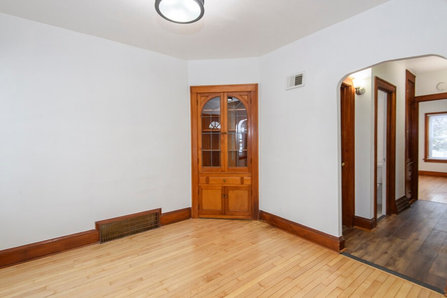 Building Photo - 3472 S 15th Pl