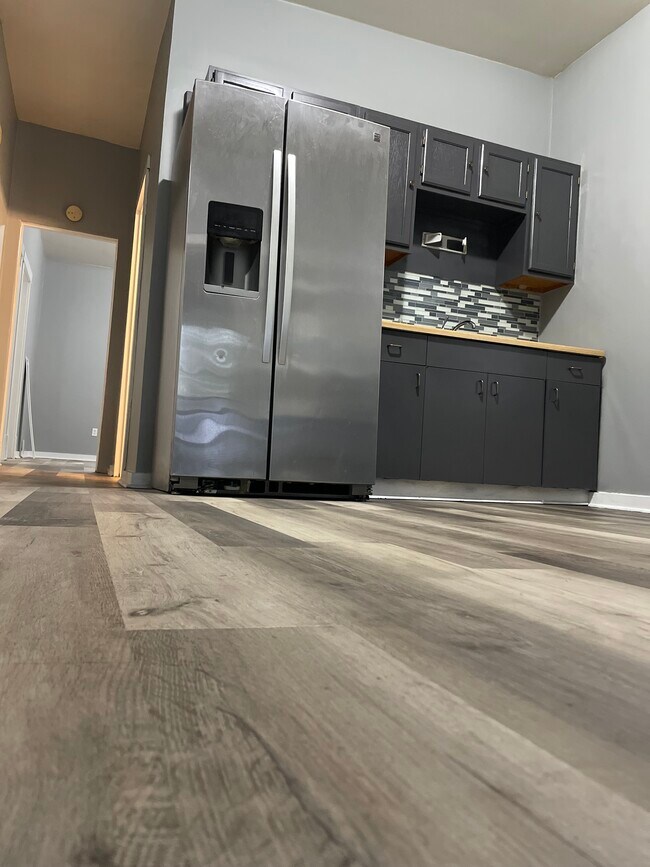 Building Photo - 107 W 118th St