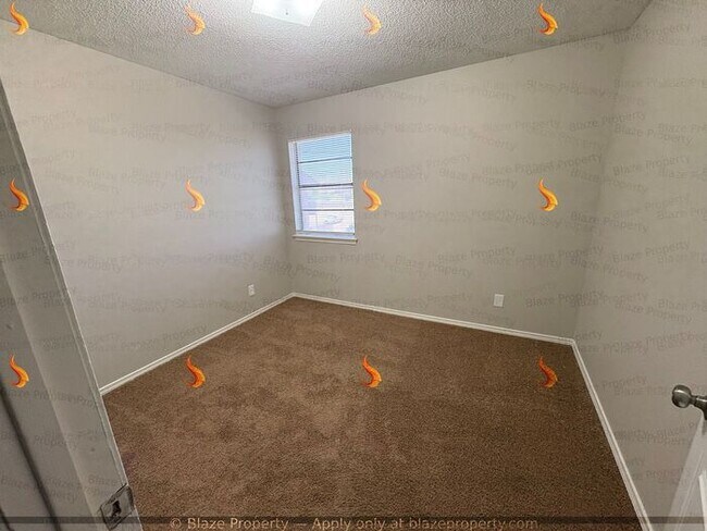 Building Photo - NOW LEASING : 3 Bed 2.5 Bath Townhouses