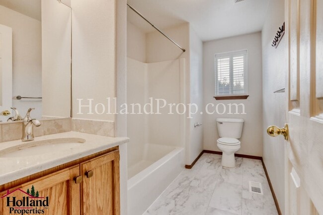 Building Photo - Beautiful 4 Bedroom Home in Excellent Beaverton Location!